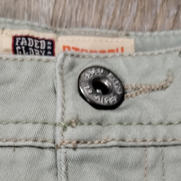 •Faded Glory Stretch Shorts Green Ladies 4 - Picture 7 of 14